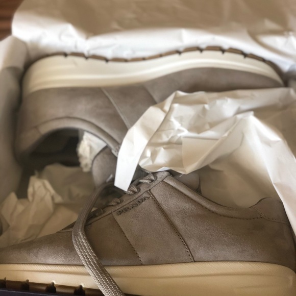 Prada Luxury velvet suede athletic shoe - Picture 2 of 8